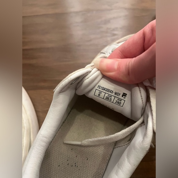 Fila Casual Sneakers - Picture 2 of 5